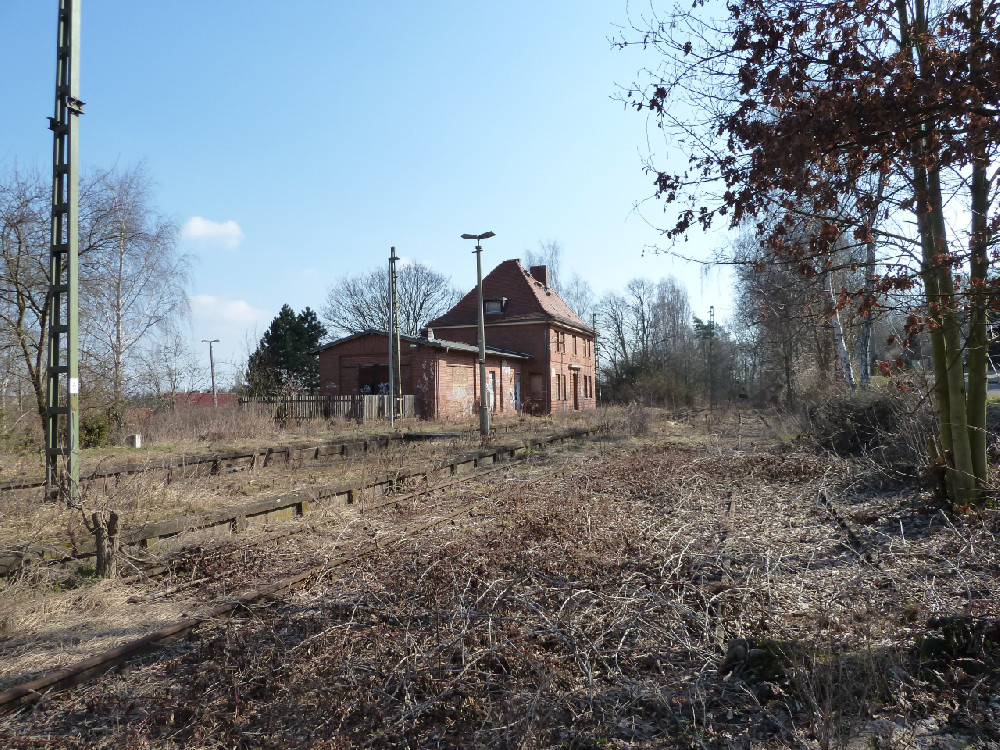 Bahnhof (2)-v
