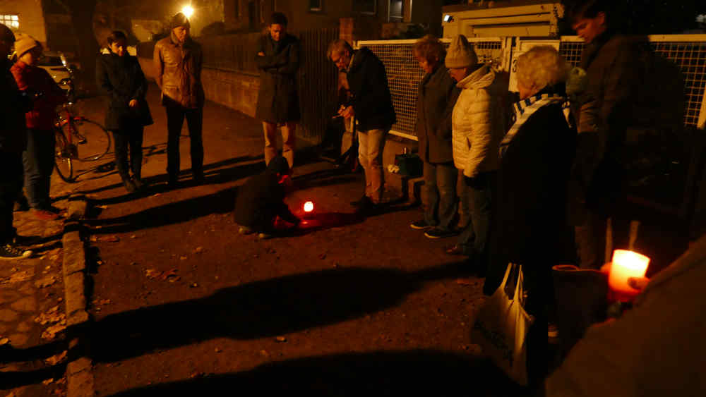 4-241109-Gedenktag Stolpersteine (9) 1000 35%